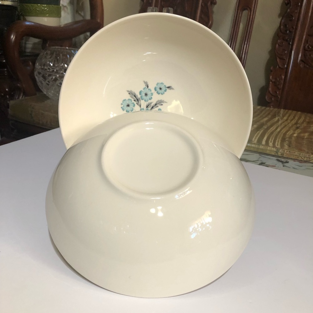 Set of 2 TST393 by Taylor, Smith & T (TS&T) Vegetable Serving Bowls 8", 9¼" - Picture 3 of 4